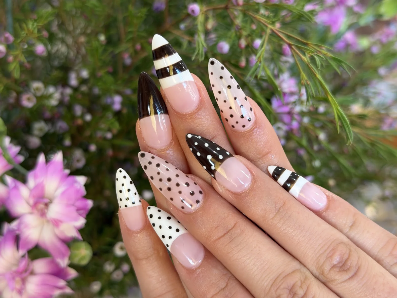 Golden File Nail Spa