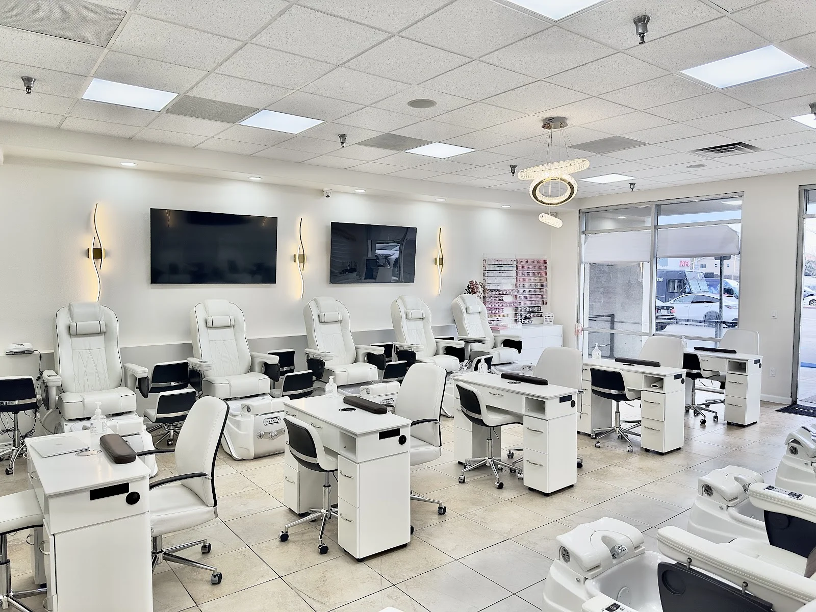 Trae'Gloss Nail Spa