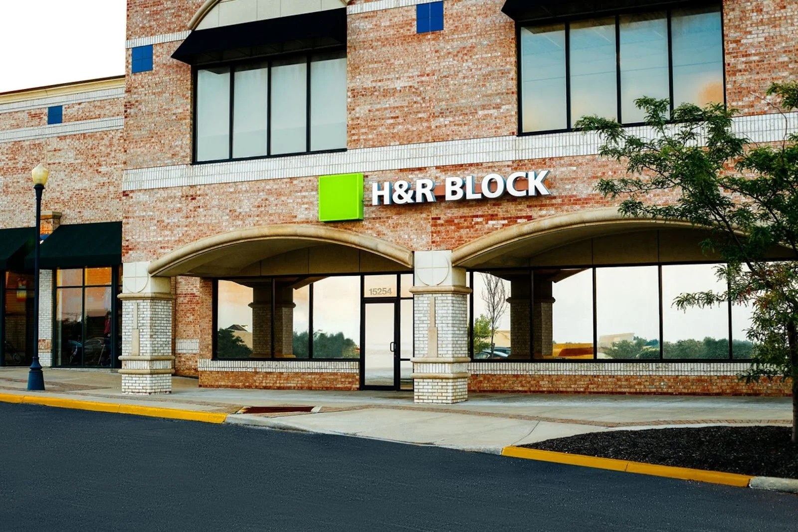 H&R Block — Financial Advisors & Planning in Lake Forest, CA