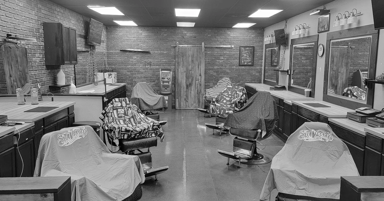 Old World Barbershop MV — Beauty & Personal Care in Mission Viejo, CA
