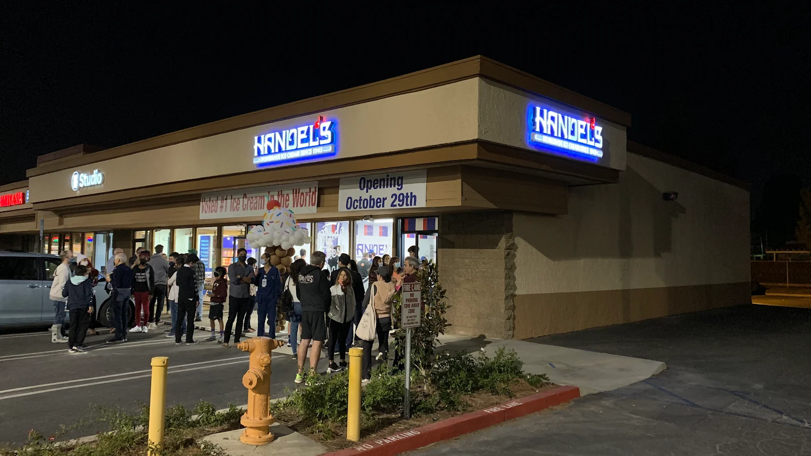 Handel's Homemade Ice Cream — Bakeries & Dessert in Lake Forest, CA