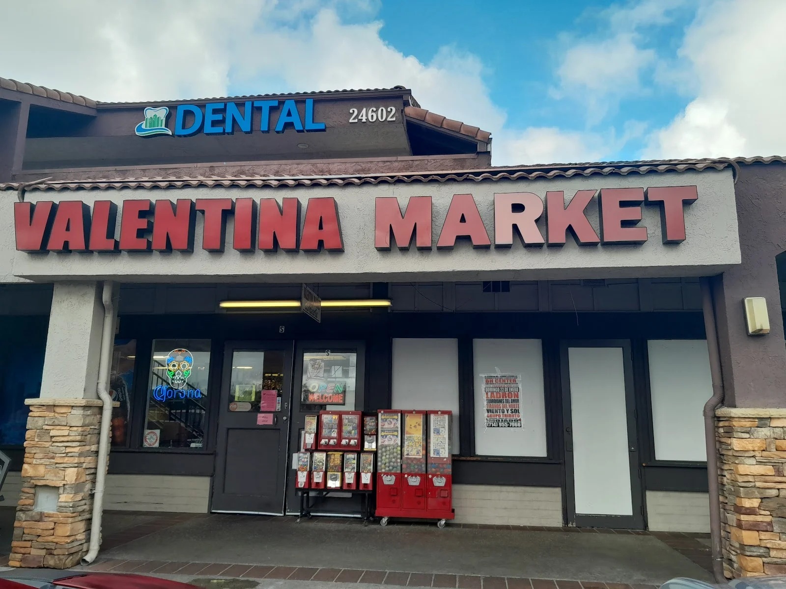 La Valentina Market — Burgers, Sandwiches & Delis in Lake Forest, CA